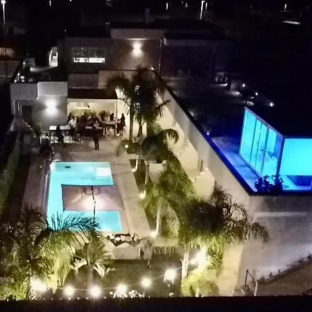 Le Murge Del Salento Frühstückspension Uggiano La Chiesa
