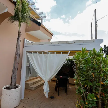 Le Murge Del Salento Depandance Bed & Breakfast Uggiano La Chiesa